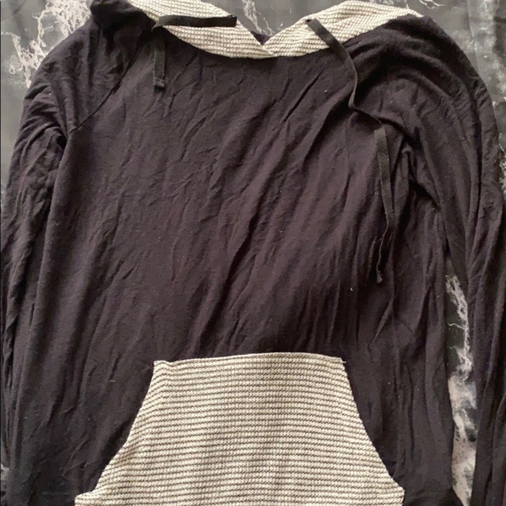 Danity small sweater , medium only worn once!